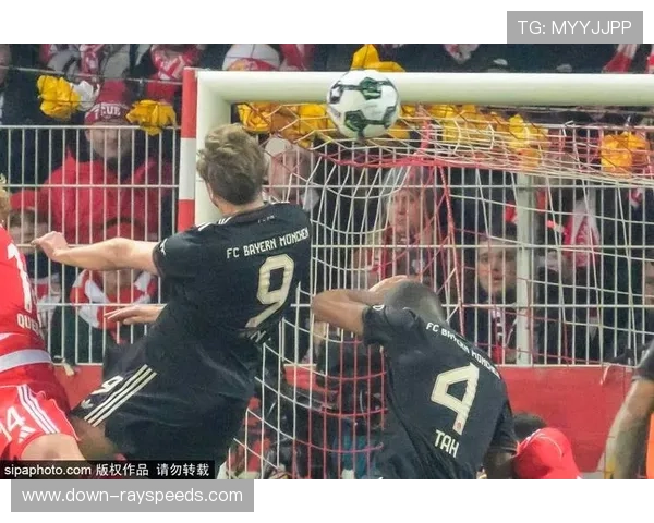 基米希任意球破门偷近角，拜仁闪电战开局4-0领先